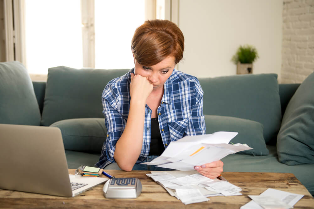 A woman trying to figure out if she qualifies for bankruptcy in New York.